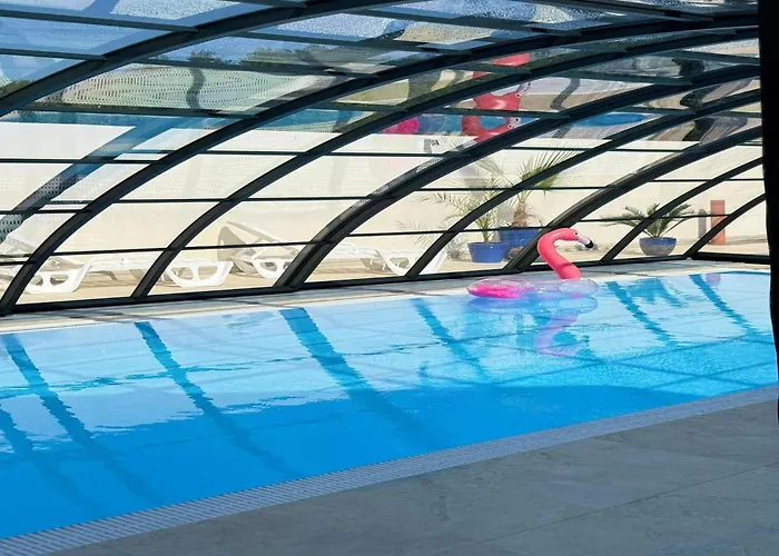 Comfortable Ground Floor Apartment, Summer Pool Apartman